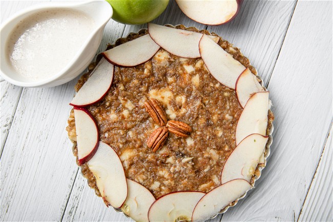 Image of Raw Apple Pie with Macadamia Nut Cream